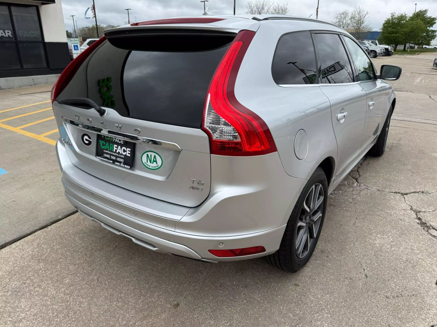2017 Volvo Xc60 - Image 14