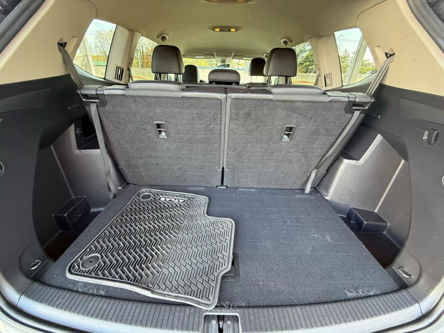 2018 Volkswagen Atlas - Image 20