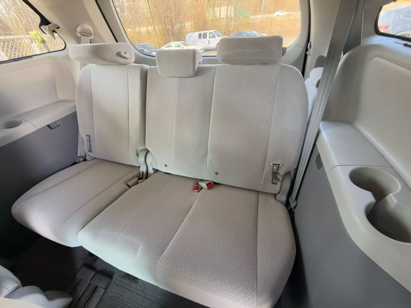 2013 Toyota Sienna - Image 14