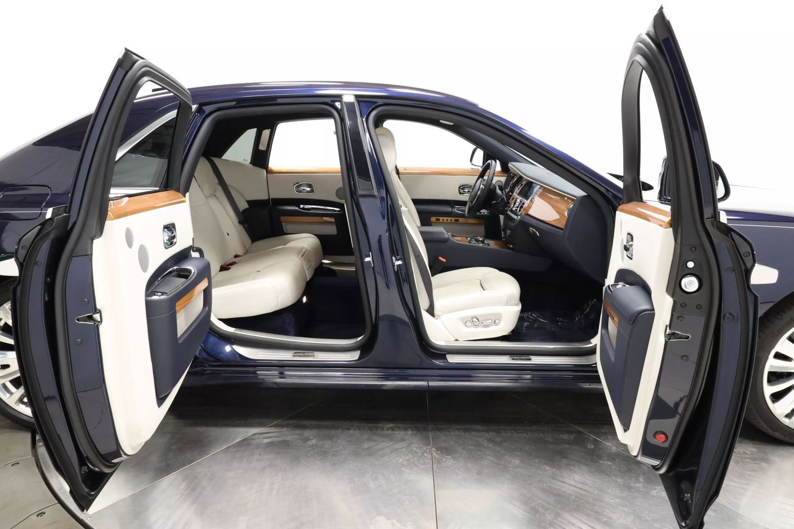 2018 Rolls-royce Ghost - Image 87