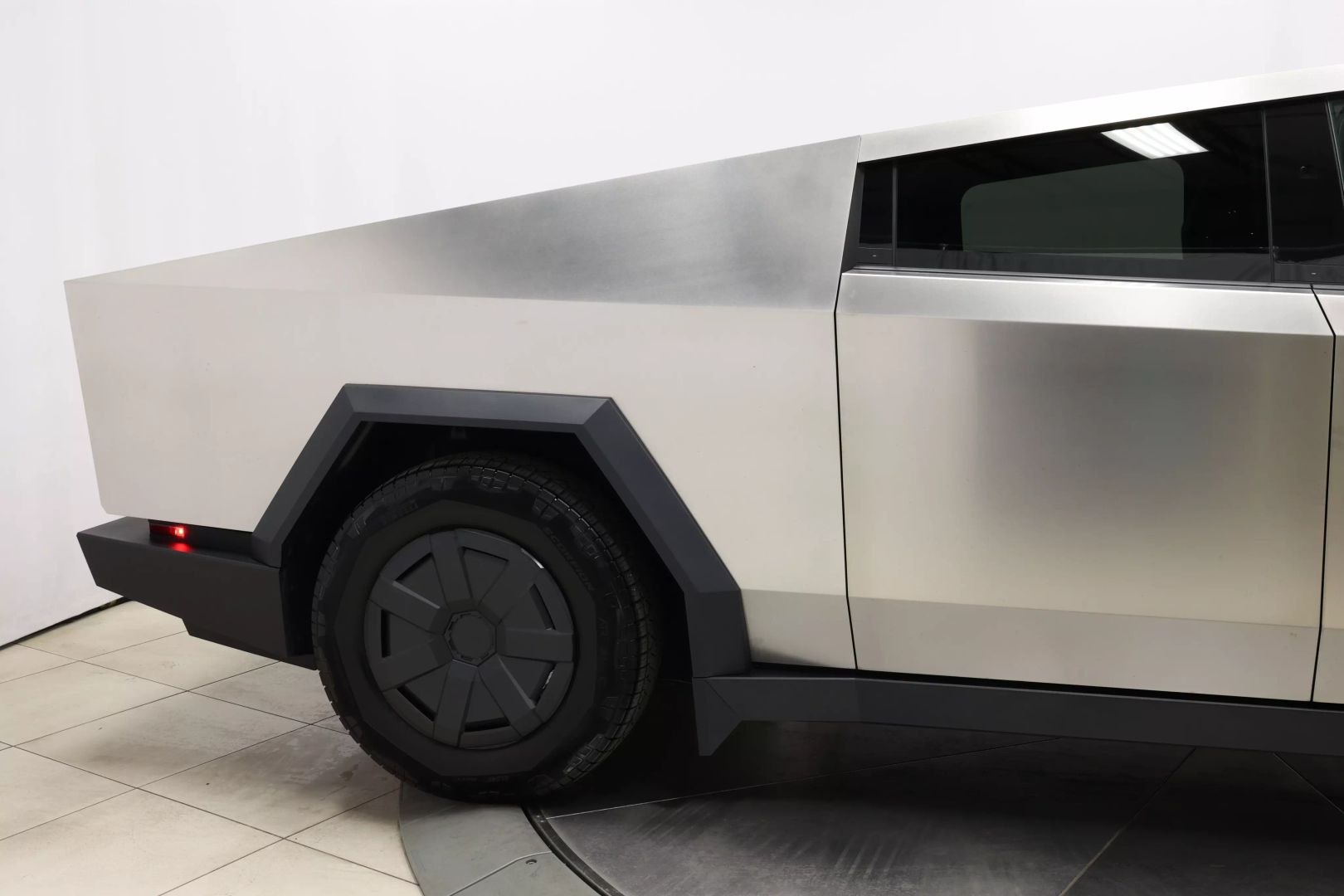 2024 Tesla Cybertruck - Image 89
