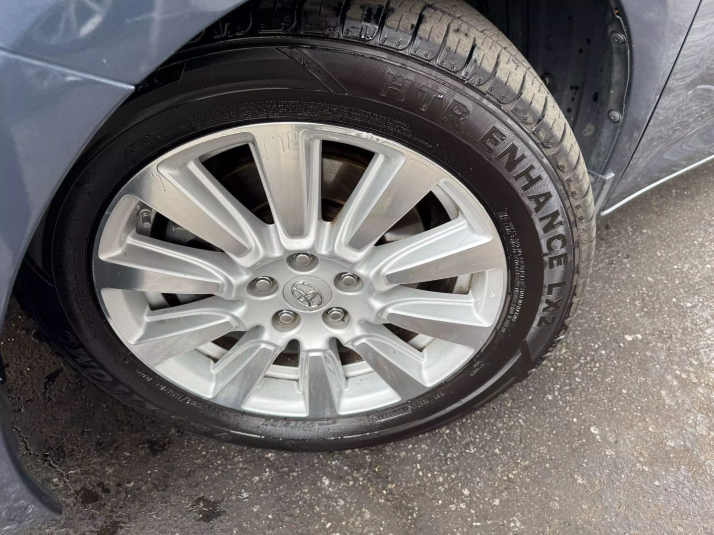 2017 Toyota Sienna - Image 42