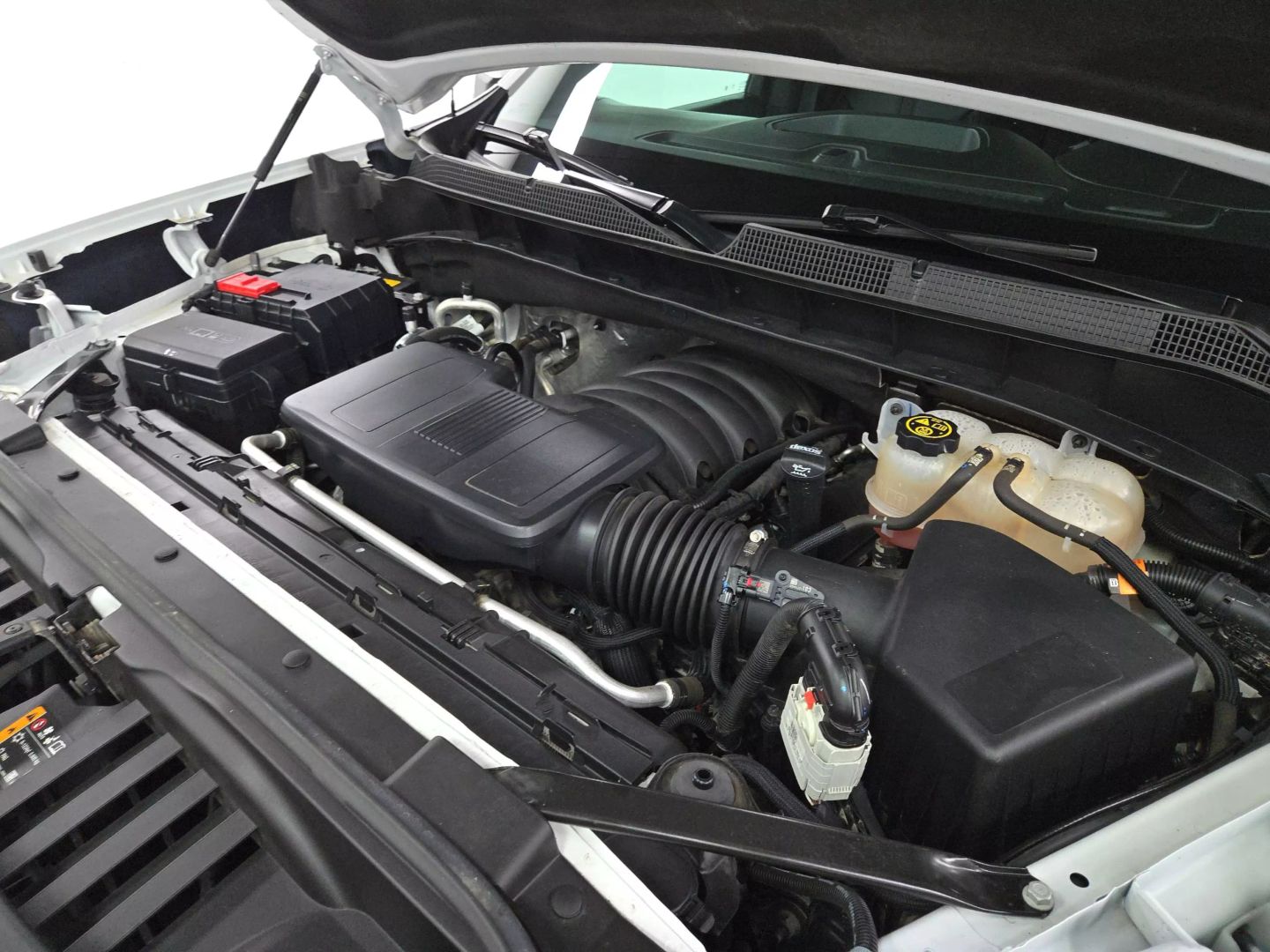 2022 Chevrolet Silverado 1500 Limited Crew Cab - Image 22