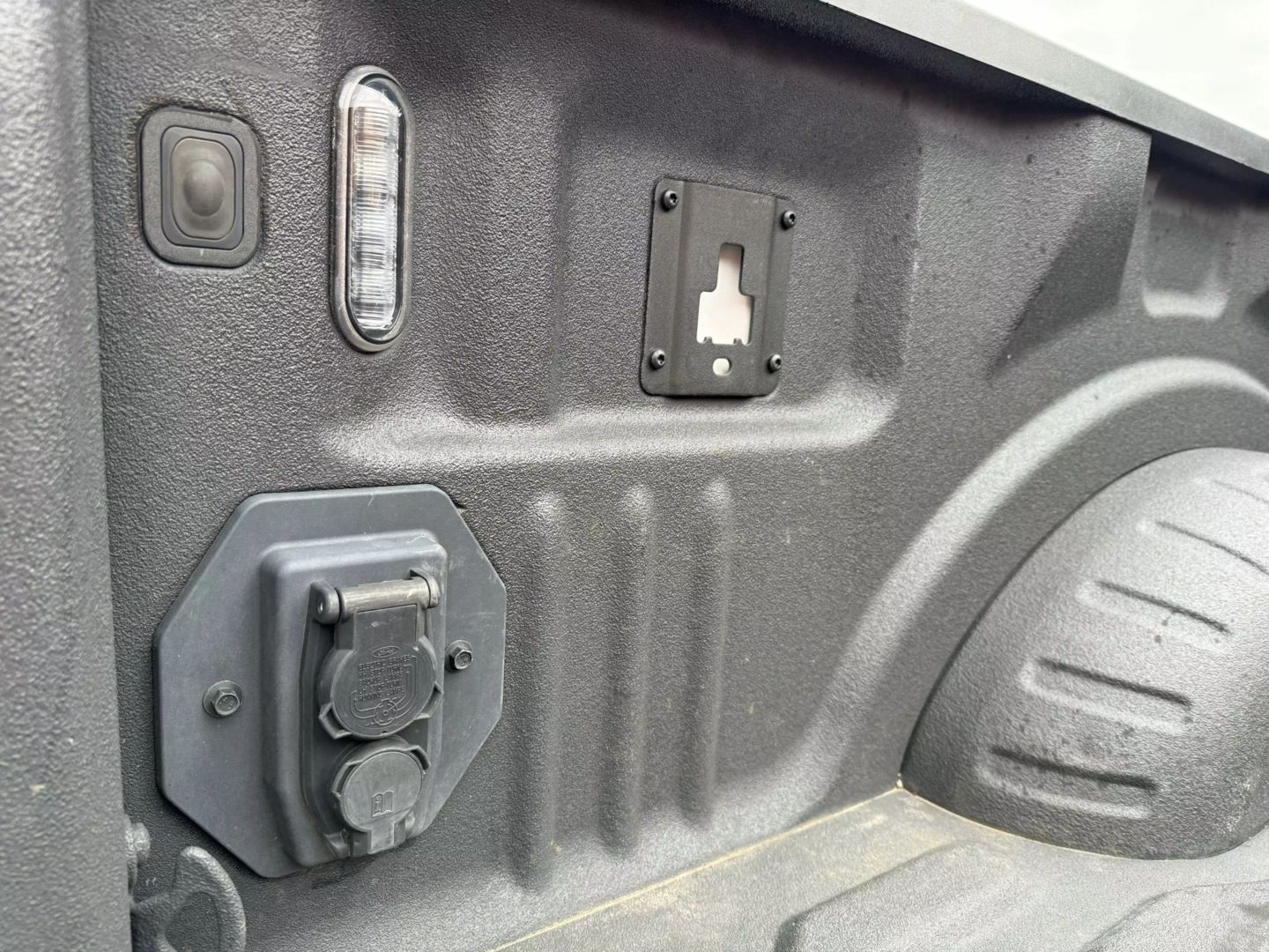 2023 Ford F250 Super Duty Crew Cab - Image 38