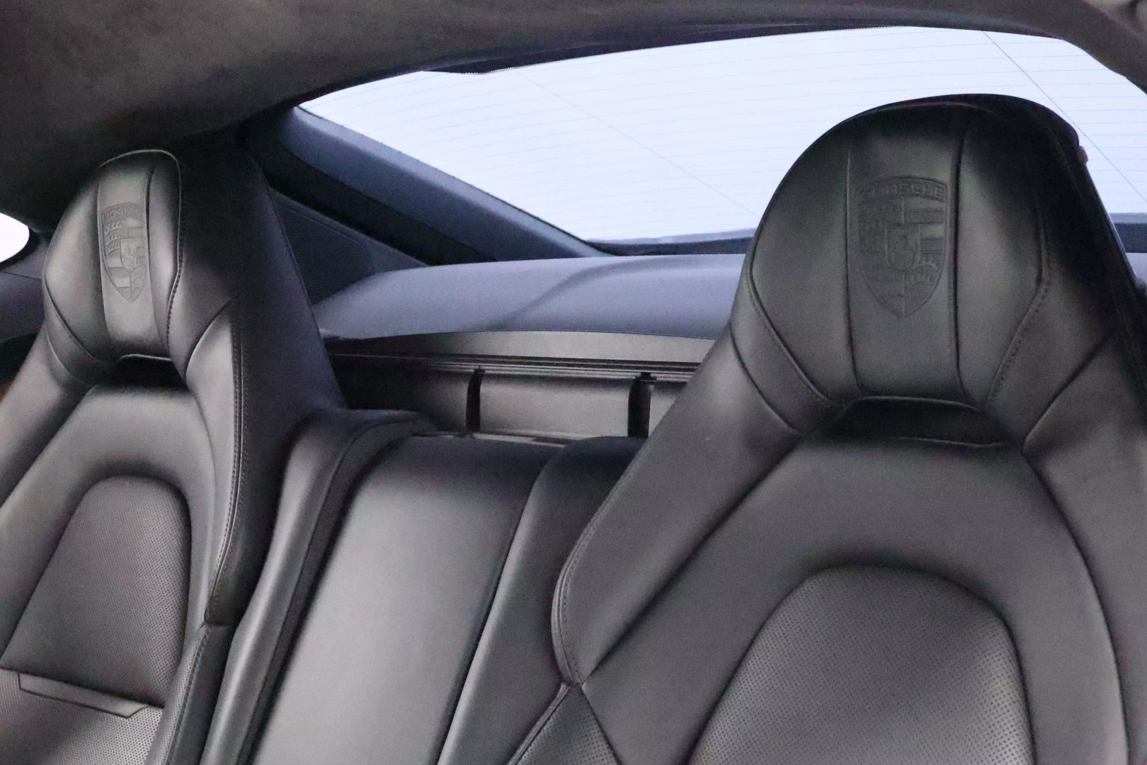 2017 Porsche Panamera - Image 63