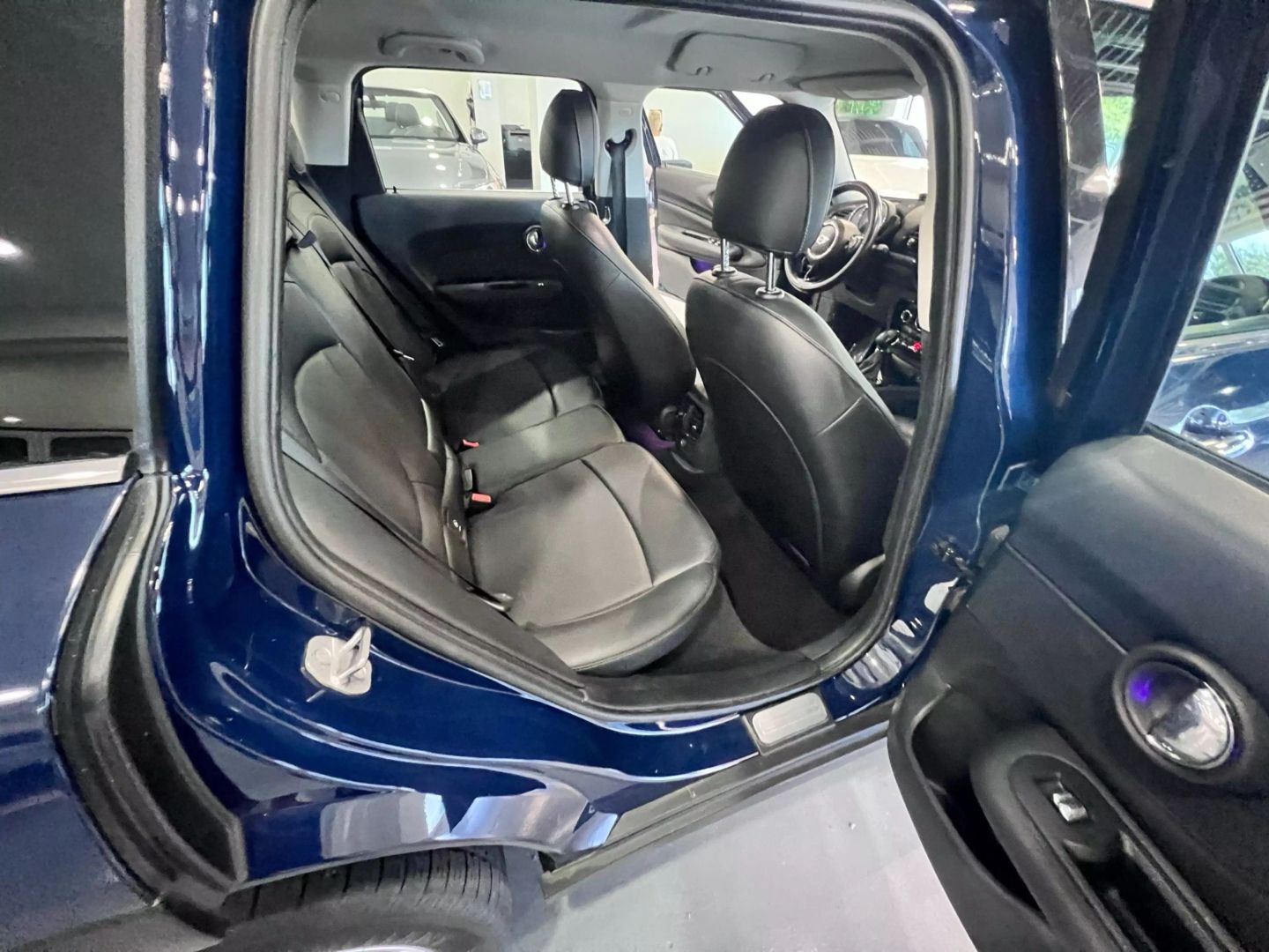 2017 Mini Clubman Cooper Hatchback 4d - Image 24