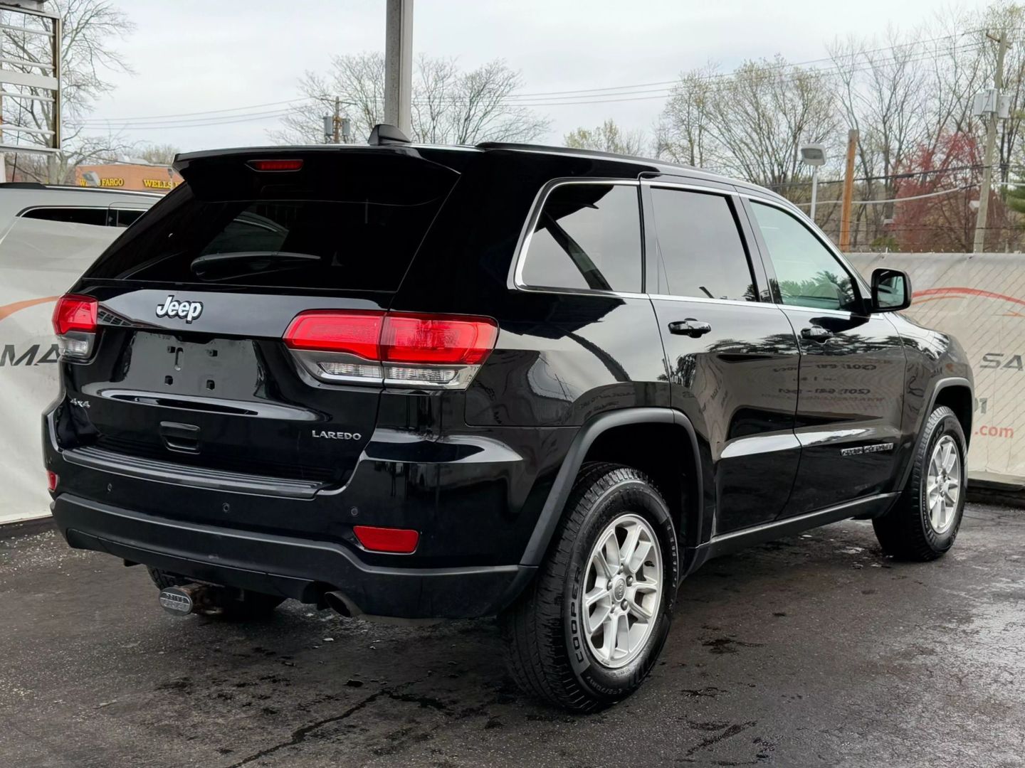 2019 Jeep Grand Cherokee - Image 11