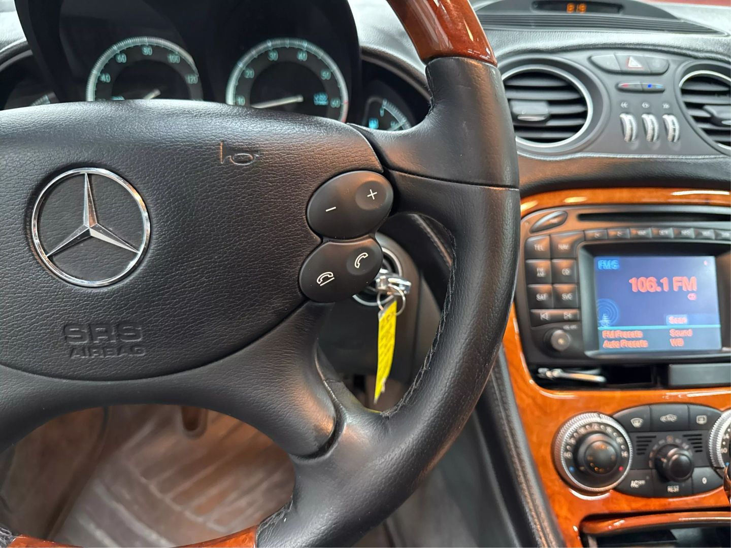 2004 Mercedes-benz Sl-class - Image 23