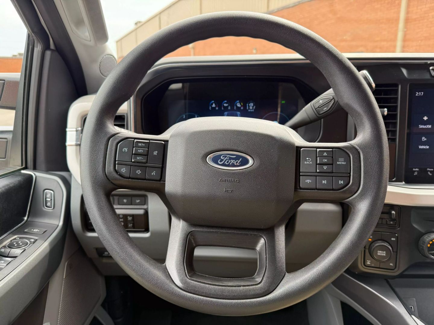 2023 Ford F250 Super Duty Crew Cab - Image 33