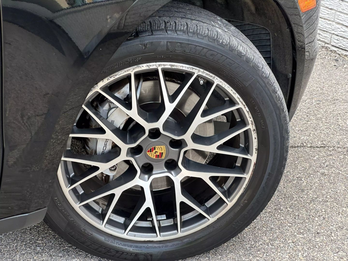 2017 Porsche Macan - Image 48