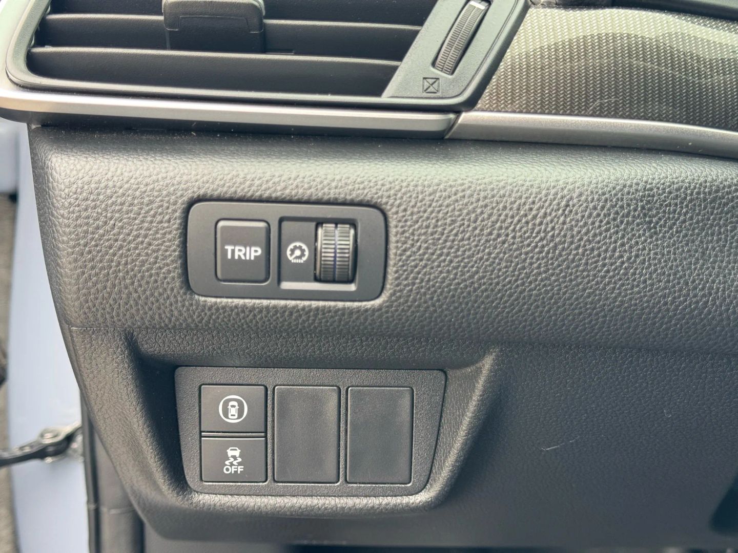 2022 Honda Accord Hybrid - Image 23