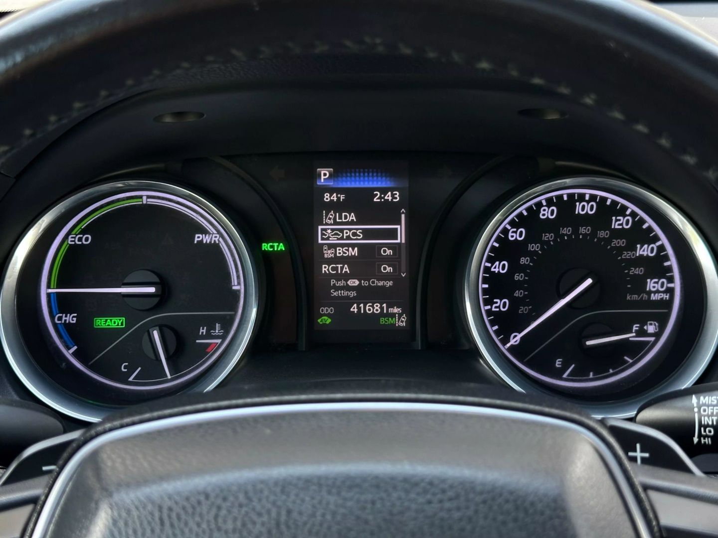 2020 Toyota Camry Hybrid - Image 29