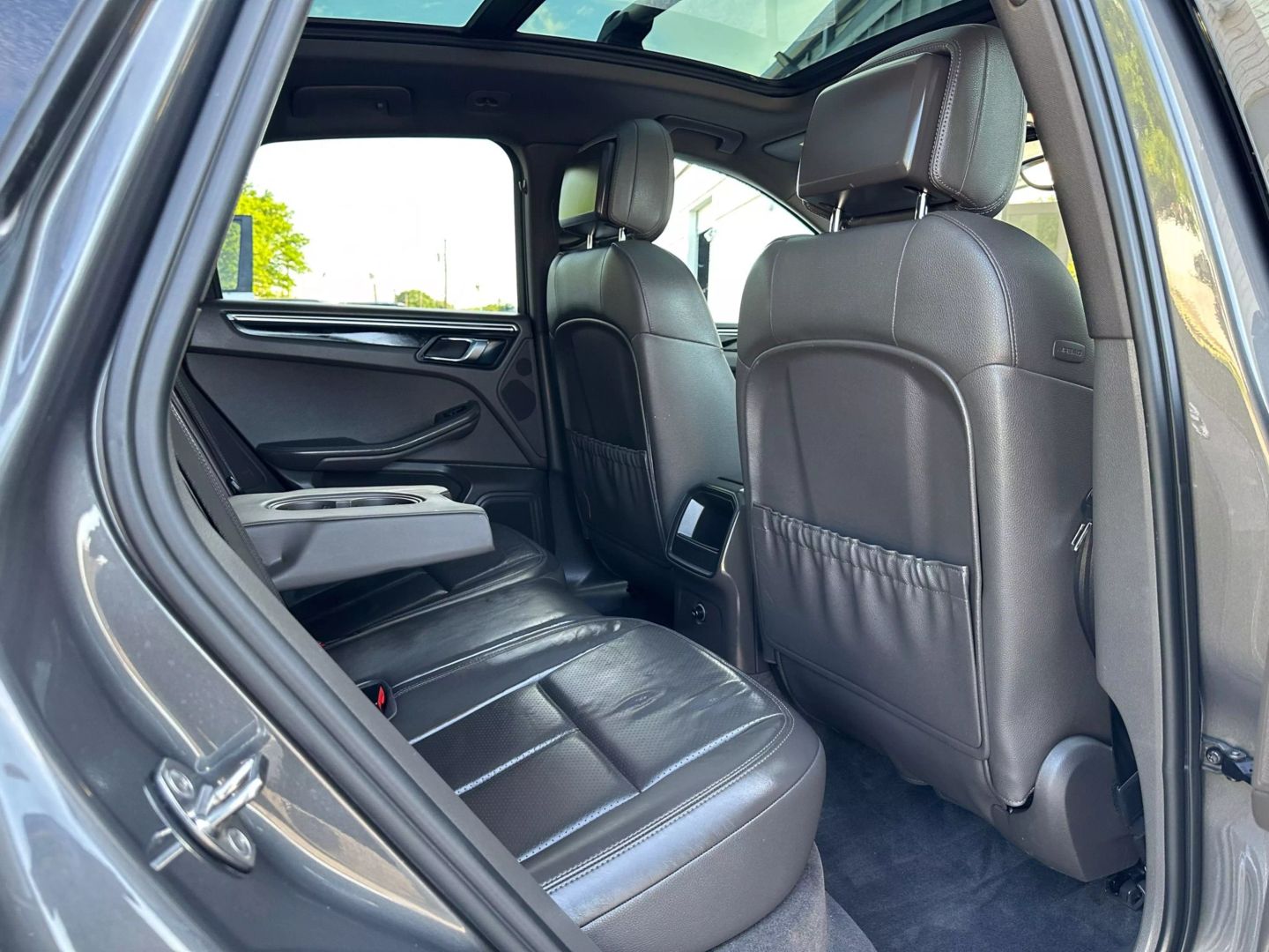 2015 Porsche Macan - Image 22