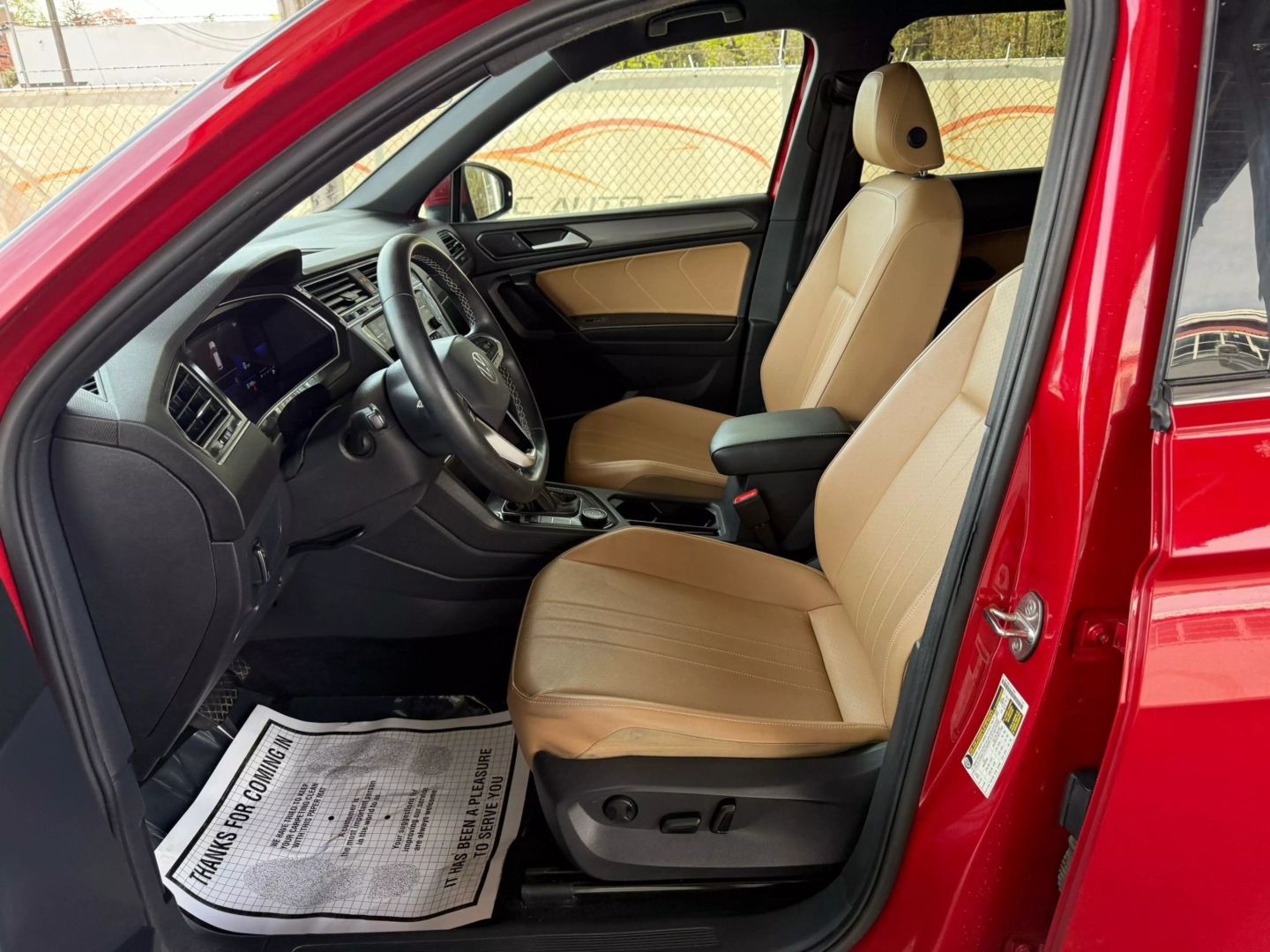 2022 Volkswagen Tiguan - Image 15