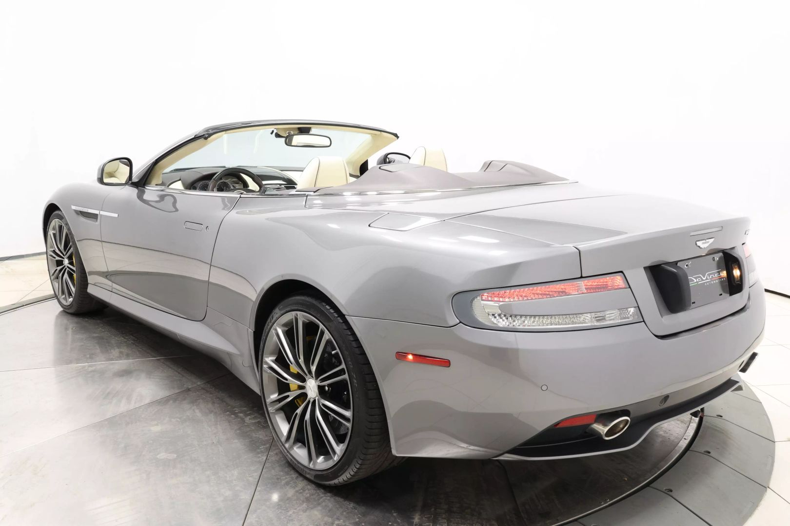 2012 Aston Martin Virage - Image 46