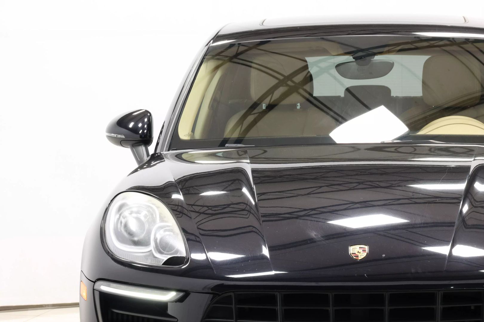 2016 Porsche Macan - Image 88