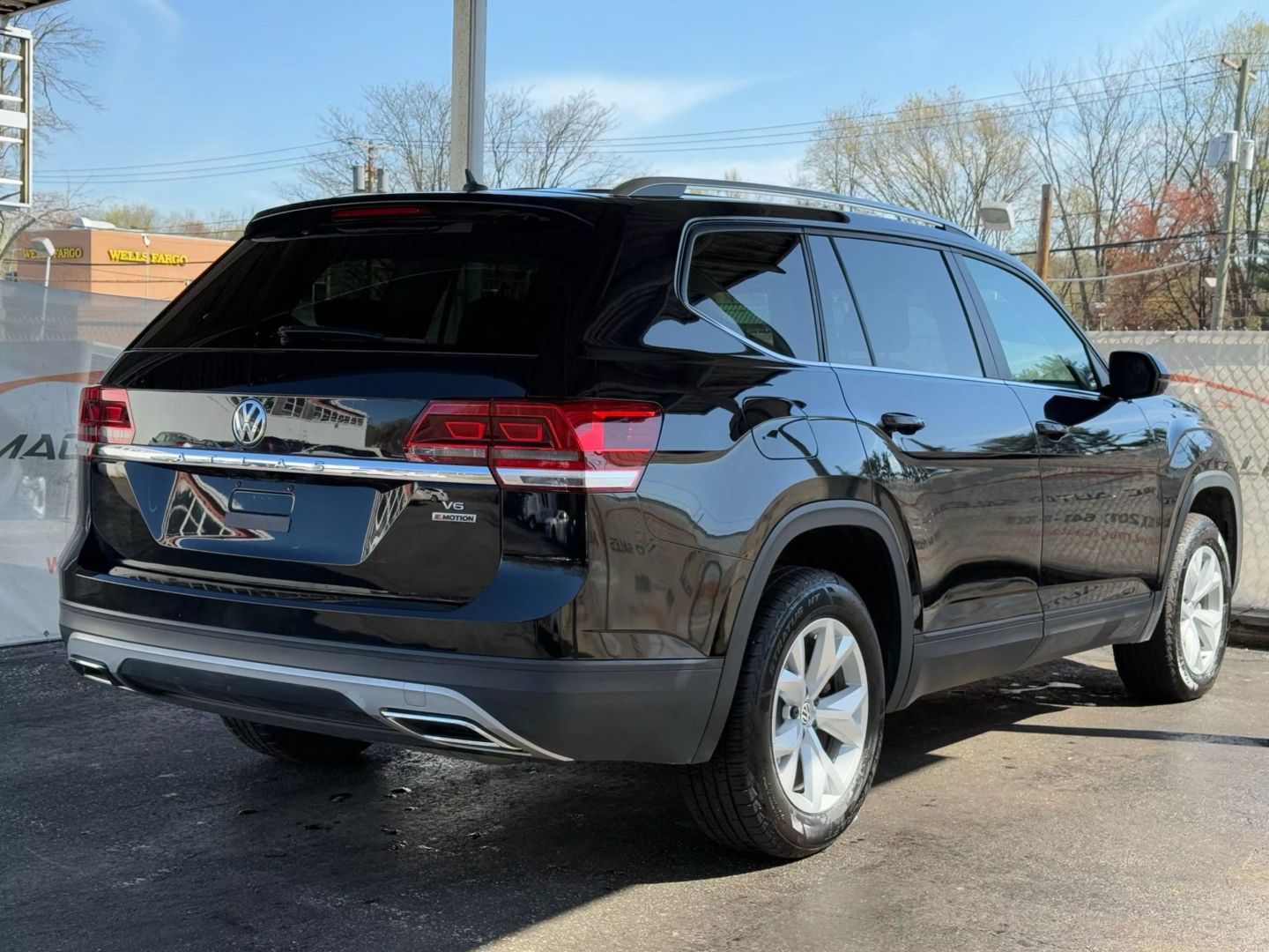 2018 Volkswagen Atlas - Image 11
