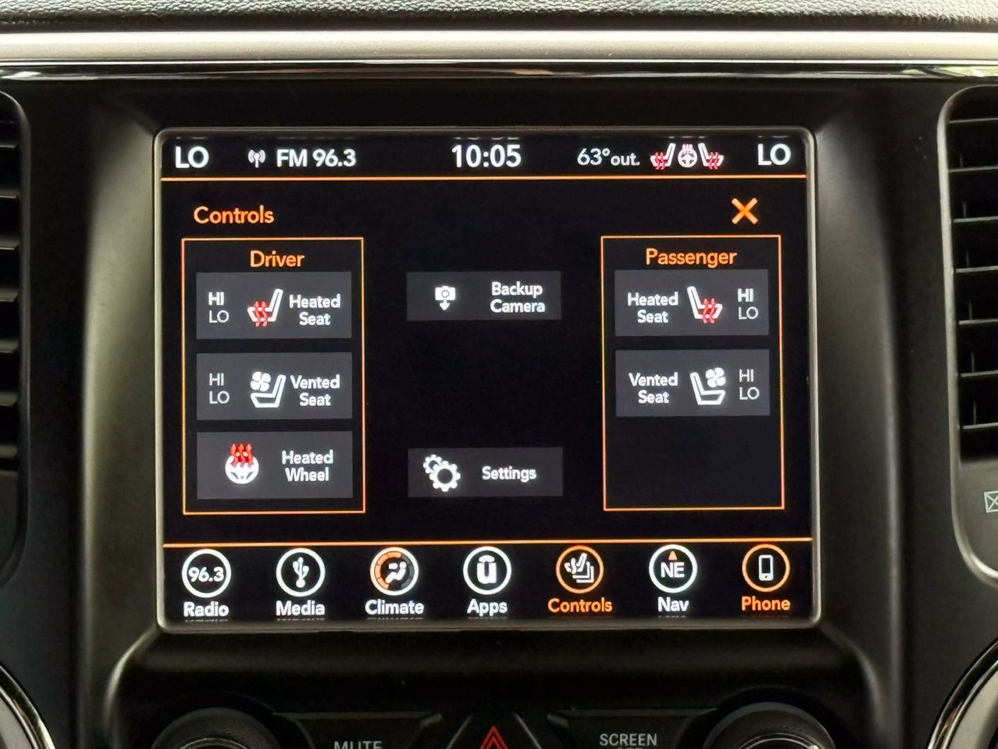 2018 Jeep Grand Cherokee - Image 30