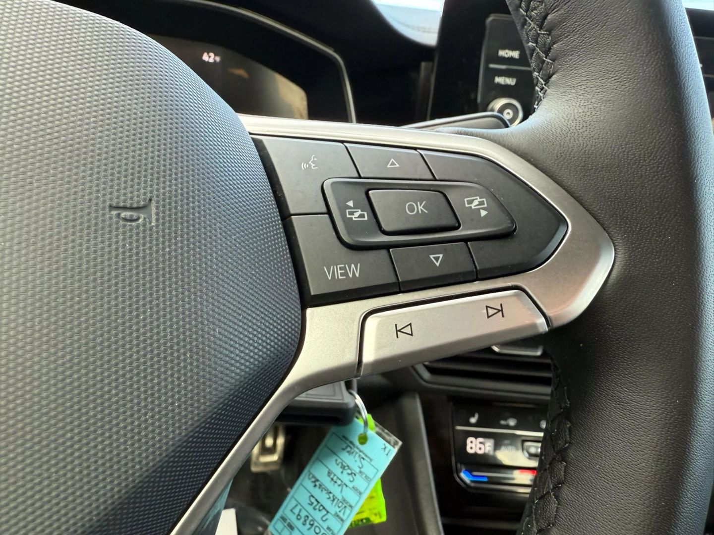 2025 Volkswagen Jetta - Image 27