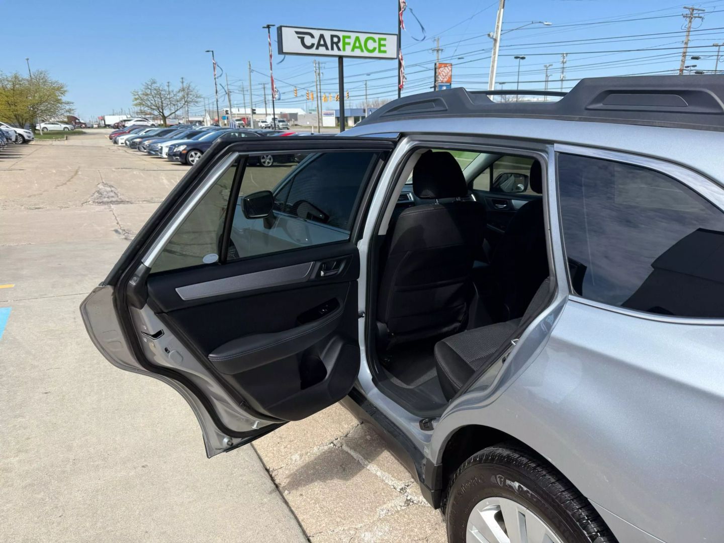 2016 Subaru Outback - Image 17