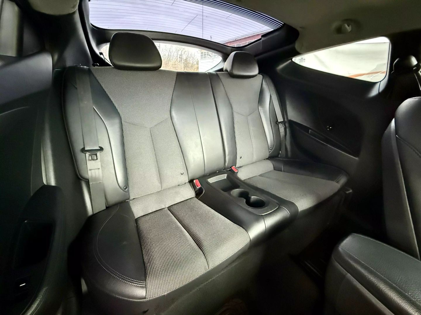 2013 Hyundai Veloster - Image 22