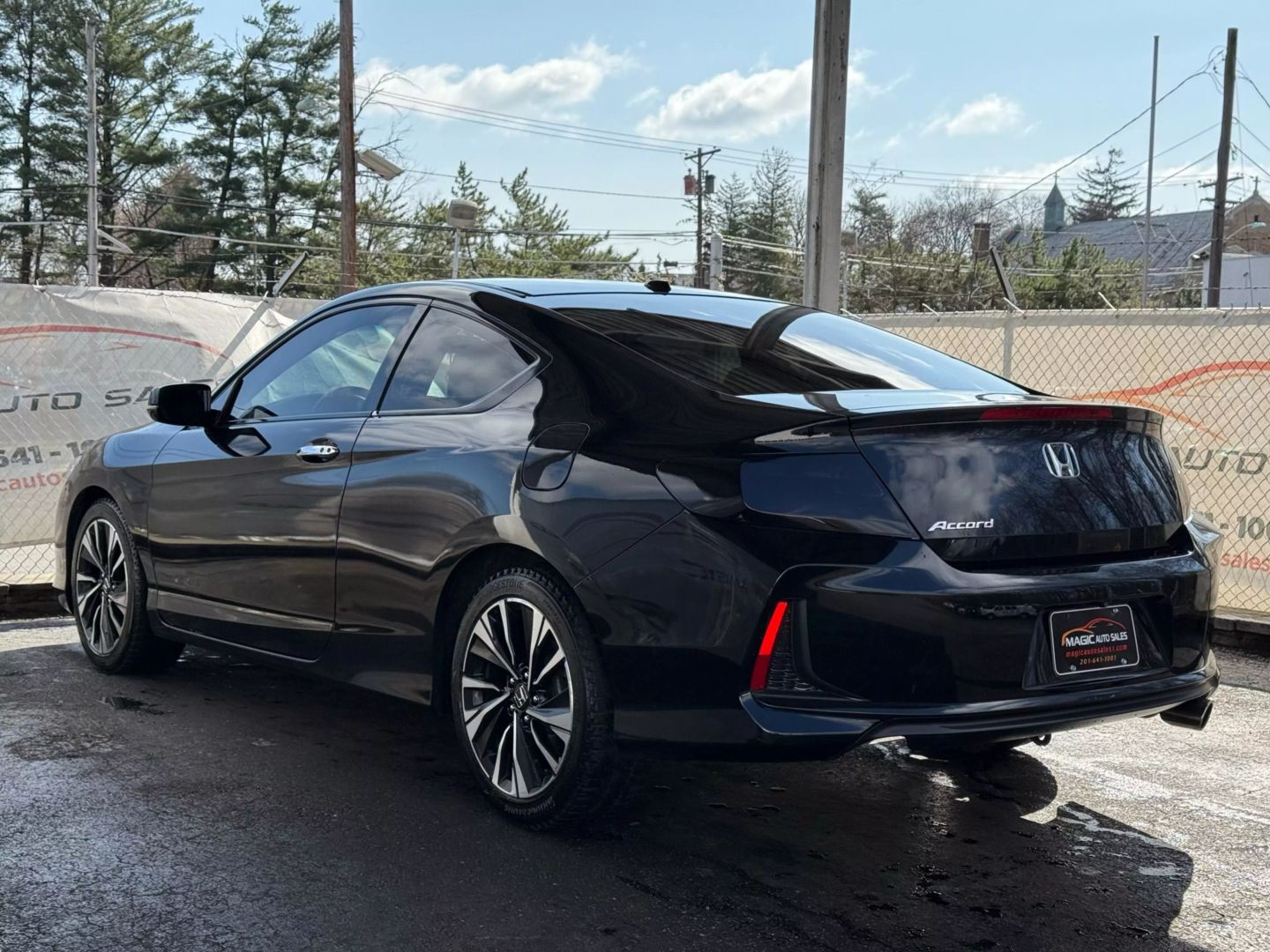 2017 Honda Accord - Image 11