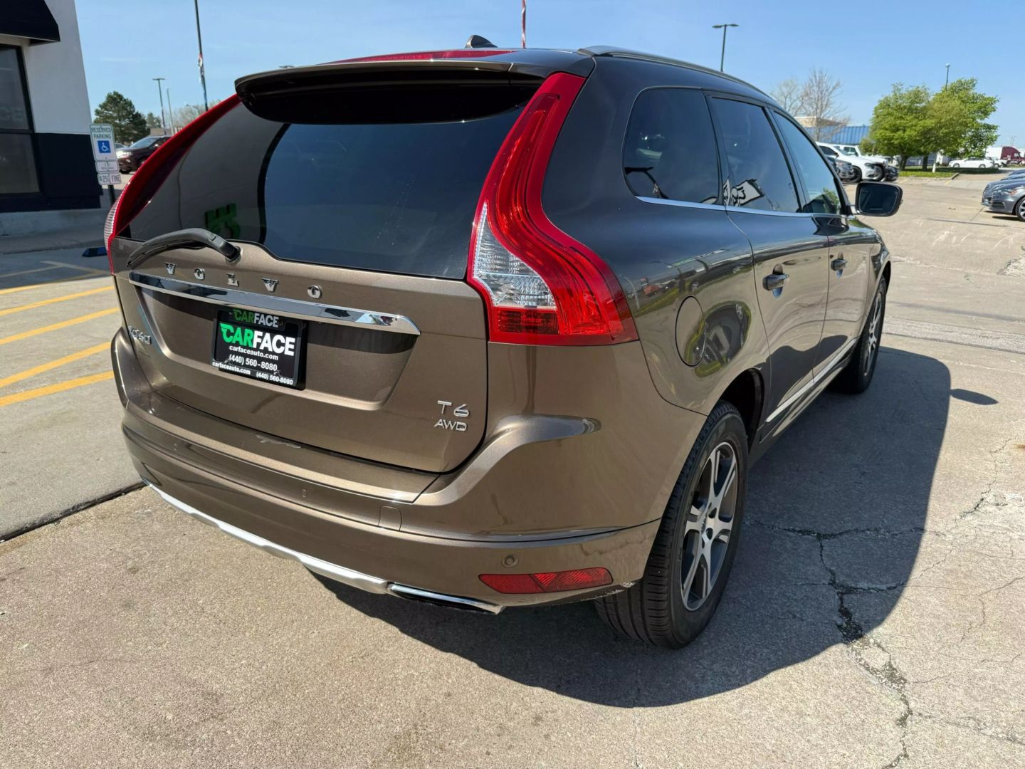 2015 Volvo Xc60 - Image 16