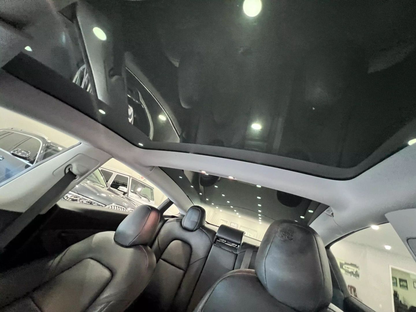 2018 Tesla Model 3 Mid Range Sedan 4d - Image 15