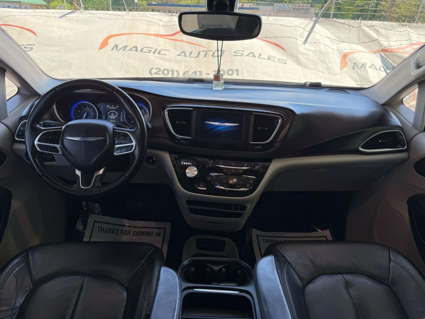 2018 Chrysler Pacifica - Image 27