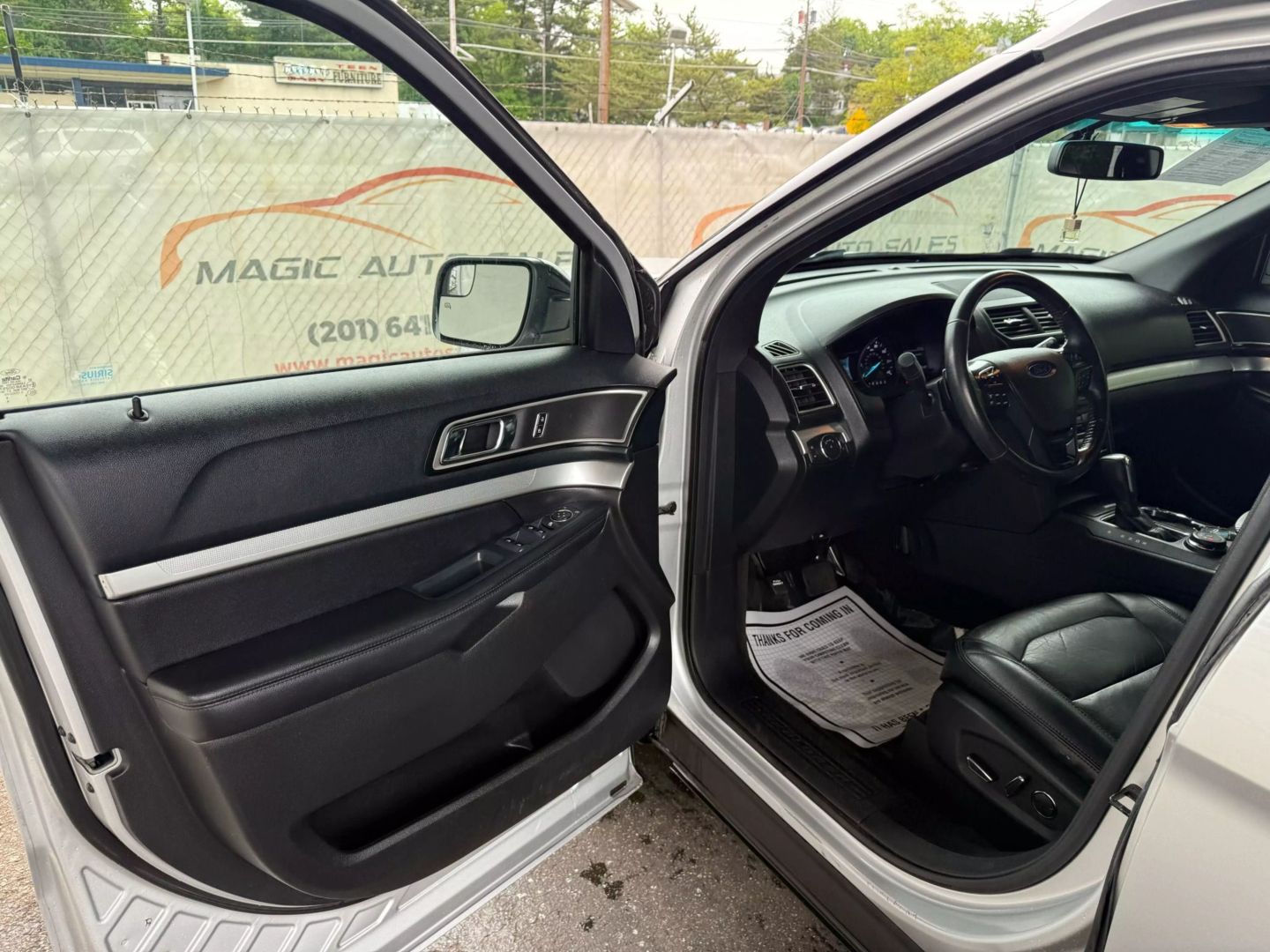 2016 Ford Explorer - Image 14