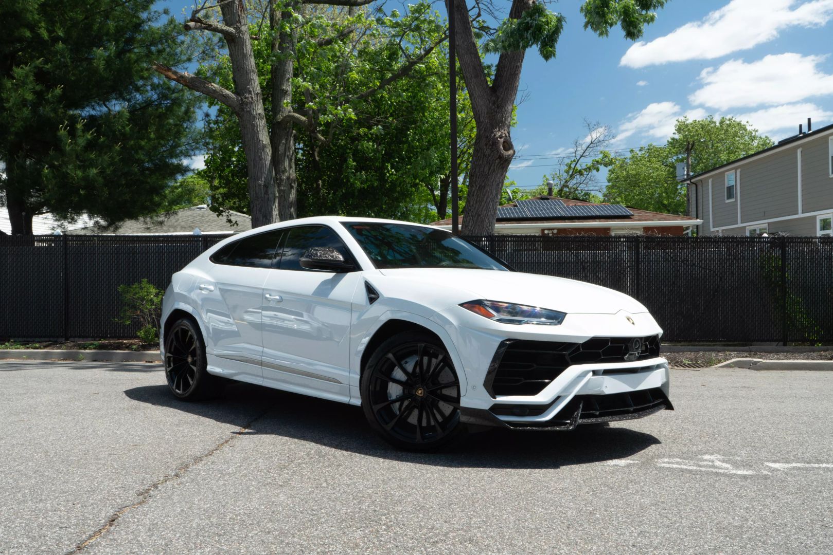 2019 Lamborghini Urus - Image 2
