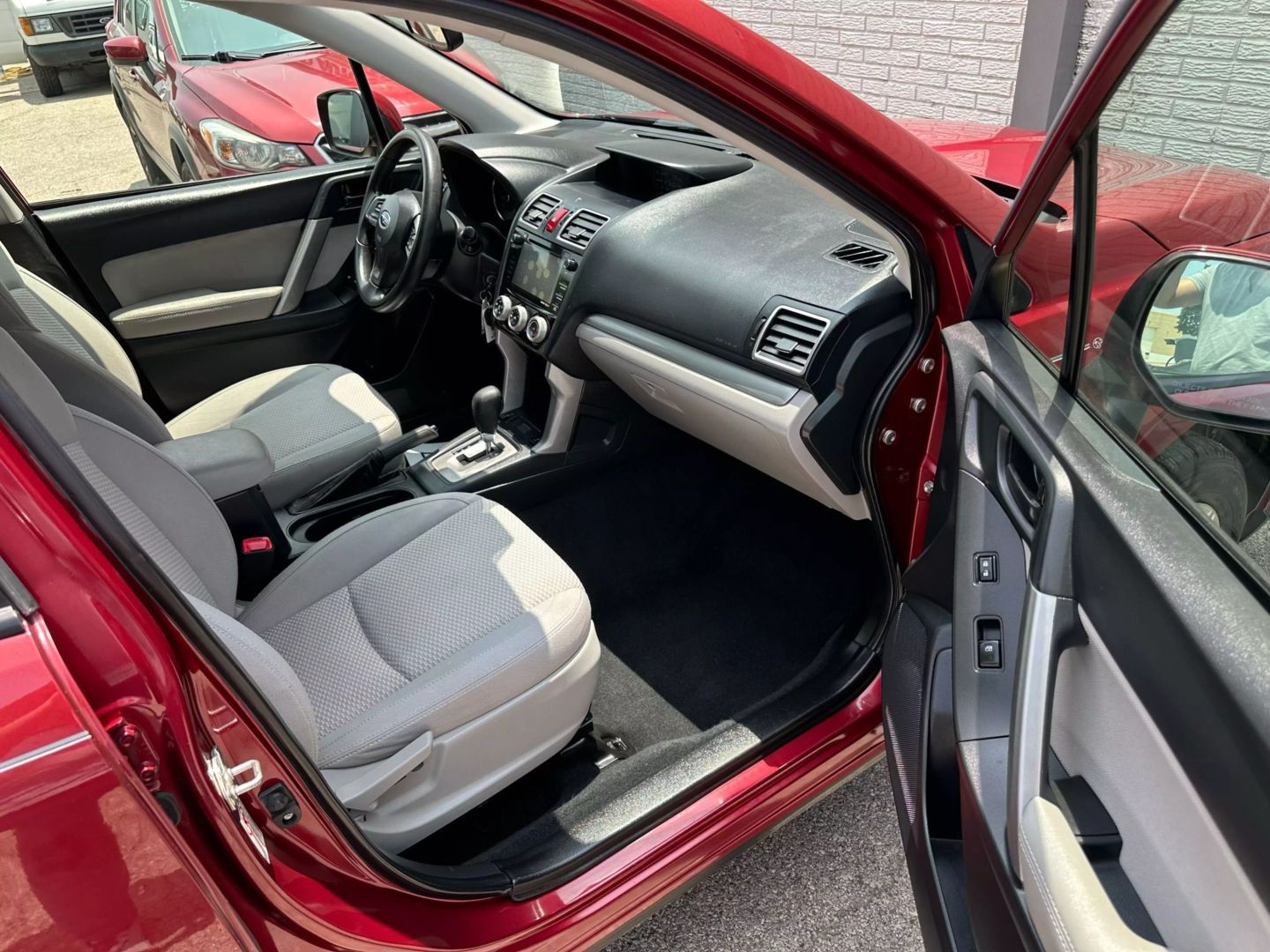 2016 Subaru Forester - Image 25