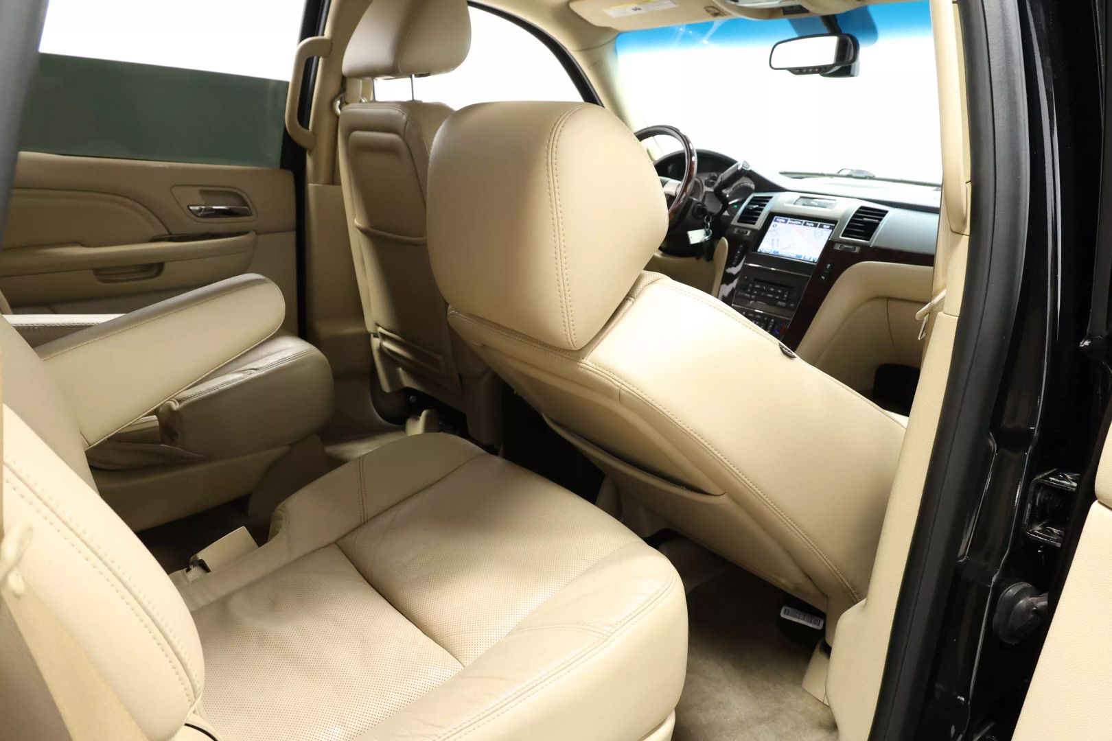 2012 Cadillac Escalade - Image 74