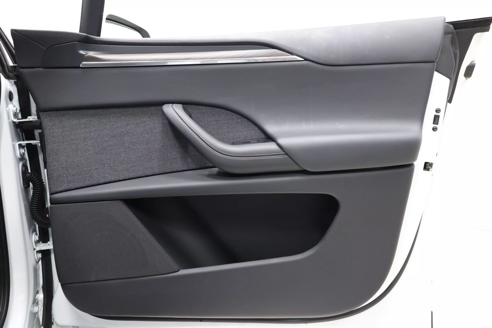2022 Tesla Model X - Image 79