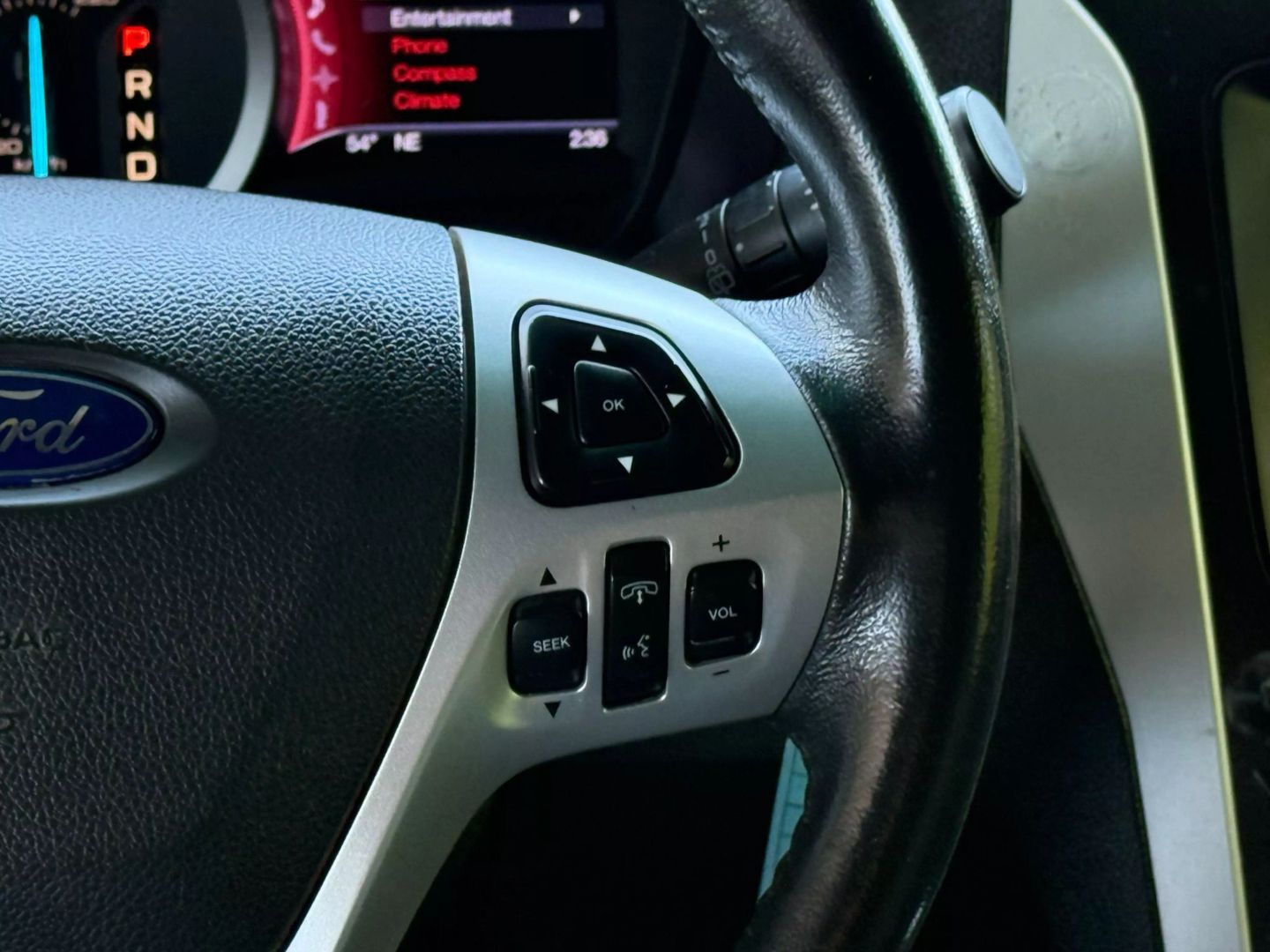 2013 Ford Explorer - Image 33