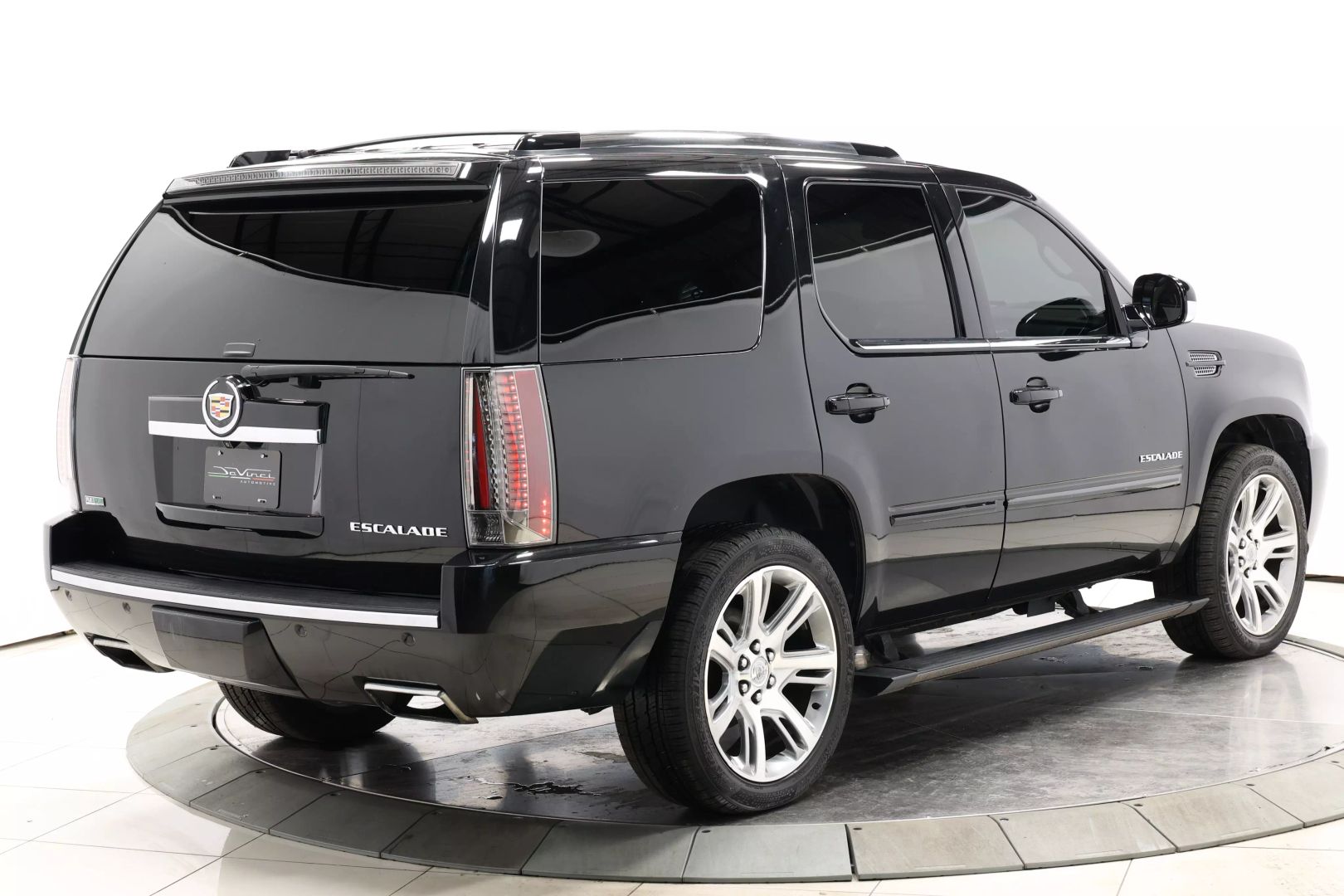 2012 Cadillac Escalade - Image 4