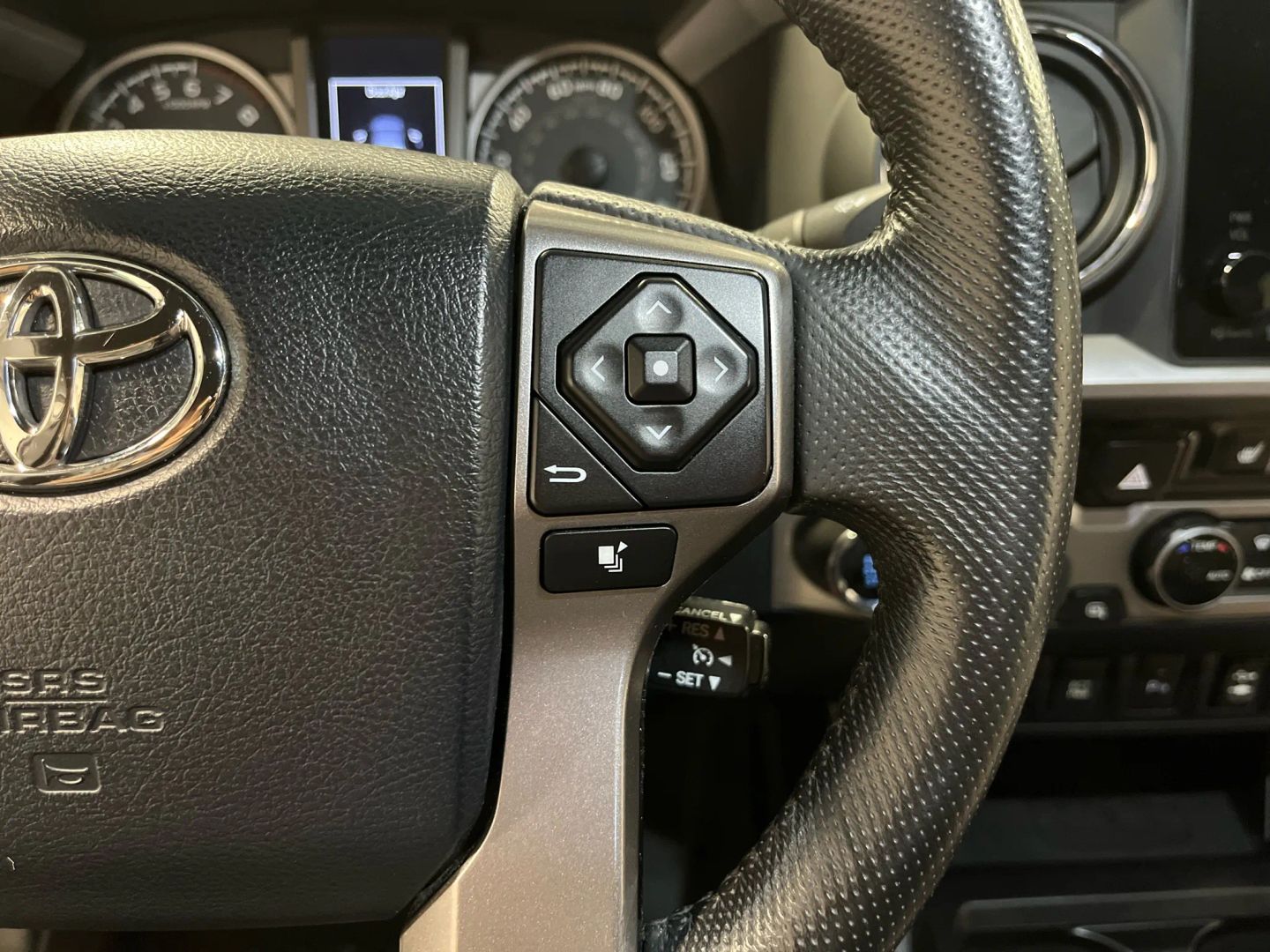 2016 Toyota Tacoma Double Cab Limited Pickup 4d 5 Ft - Image 39