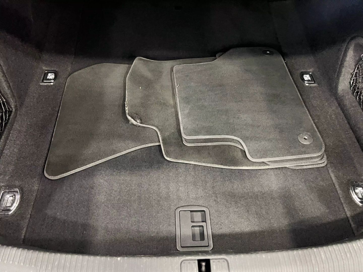 2018 Audi A4 Ultra Premium Plus Sedan 4d - Image 24