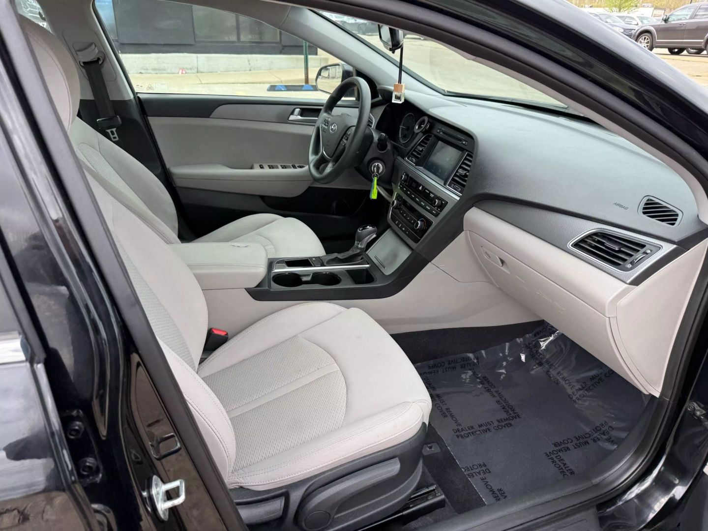 2016 Hyundai Sonata - Image 21