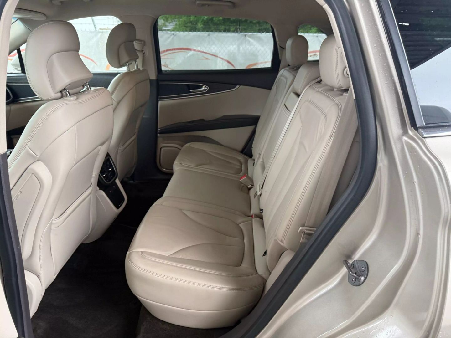 2017 Lincoln Mkx - Image 18