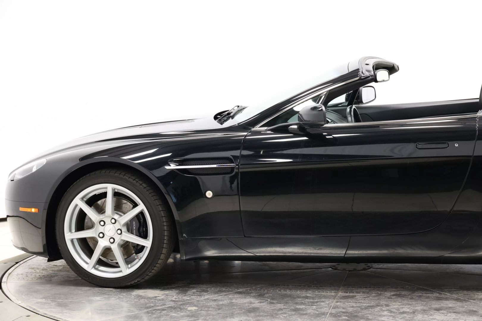 2008 Aston Martin Vantage - Image 7
