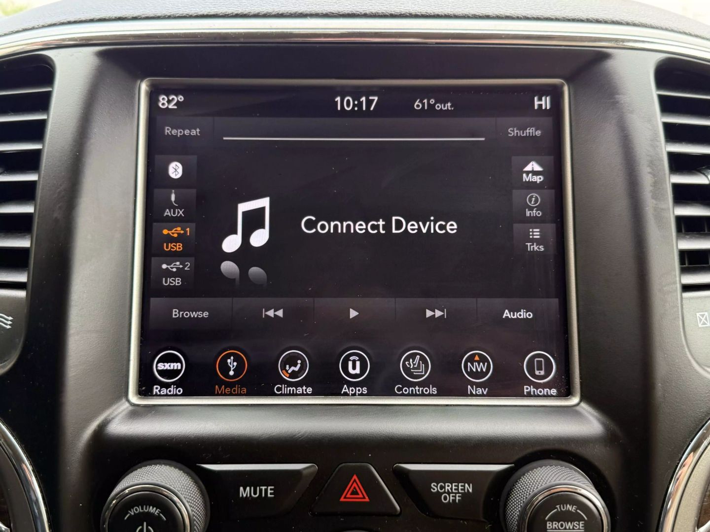 2018 Jeep Grand Cherokee - Image 36