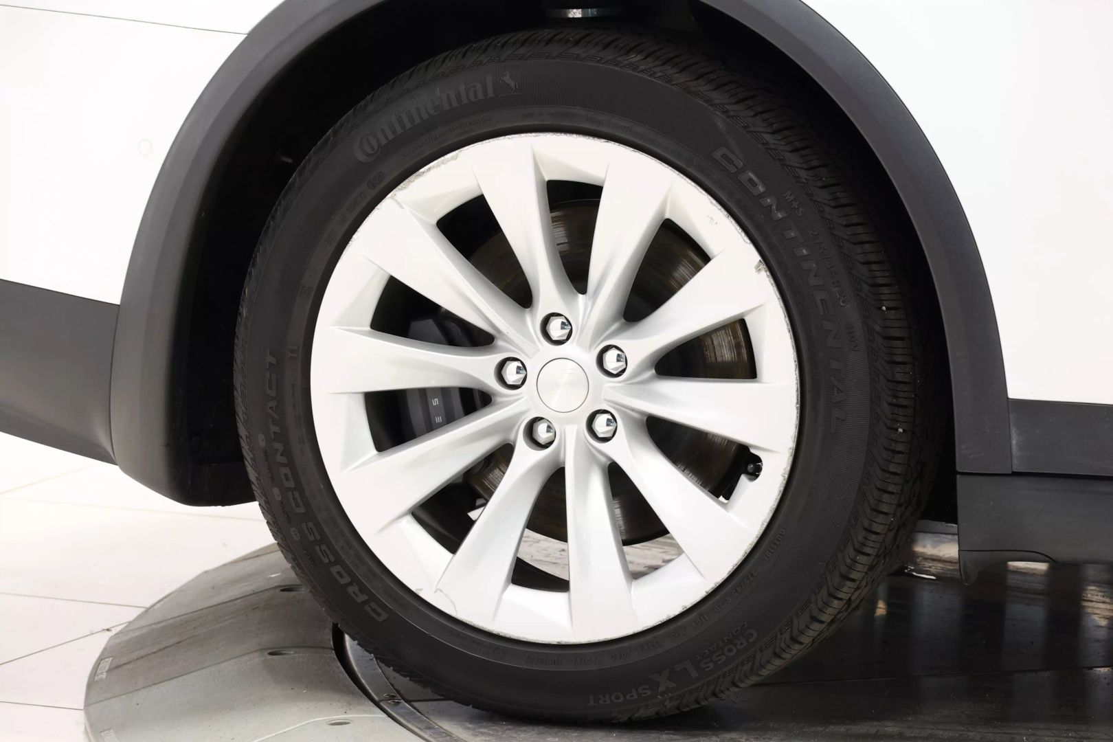 2020 Tesla Model X - Image 128