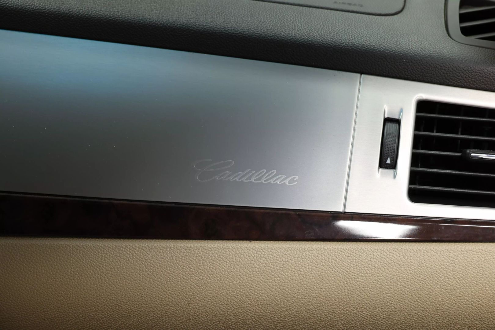 2012 Cadillac Escalade - Image 95