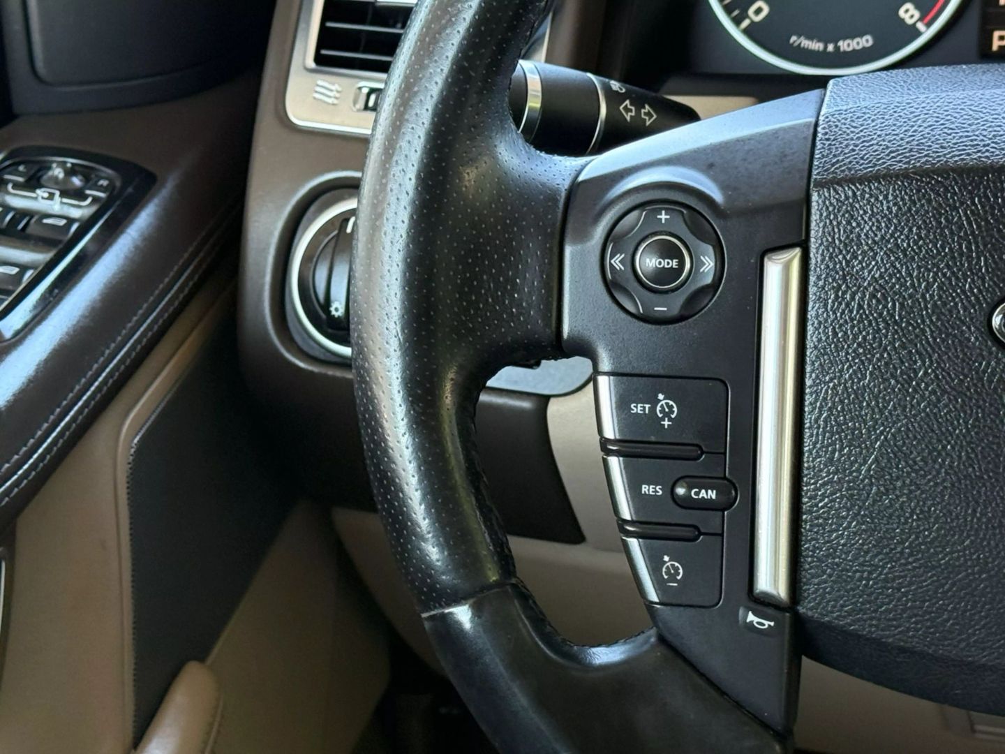 2013 Land Rover Range Rover Sport - Image 36
