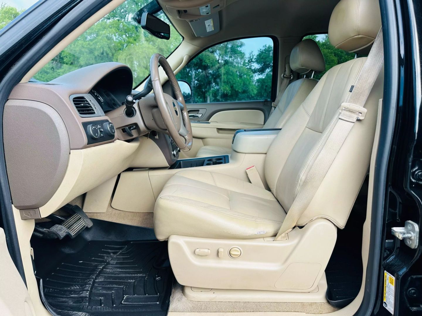 2014 Chevrolet Tahoe - Image 14