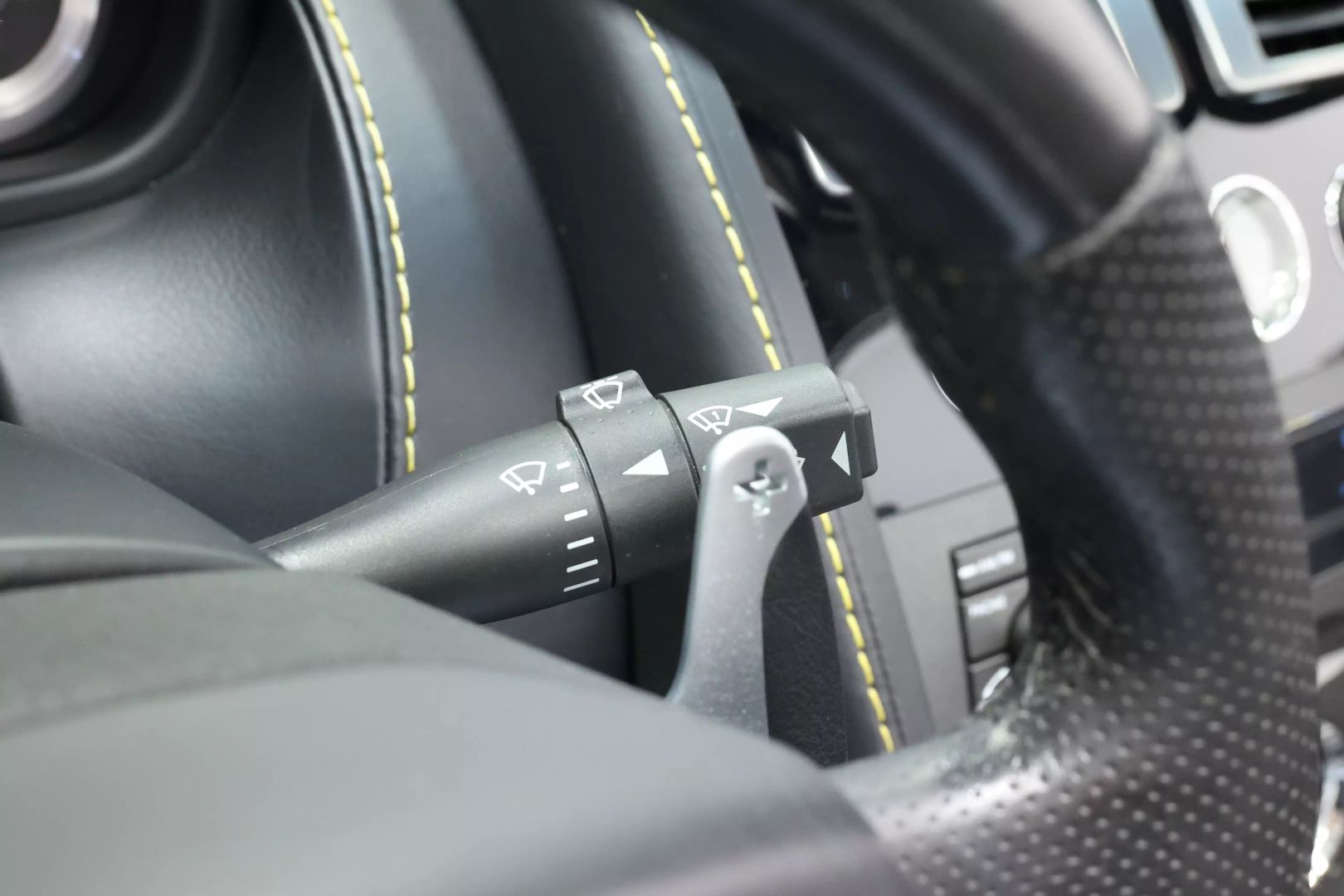 2008 Aston Martin Vantage - Image 26