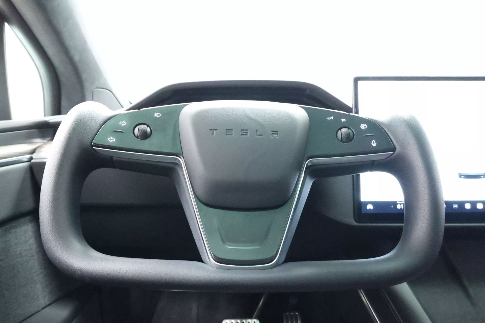 2022 Tesla Model X - Image 20
