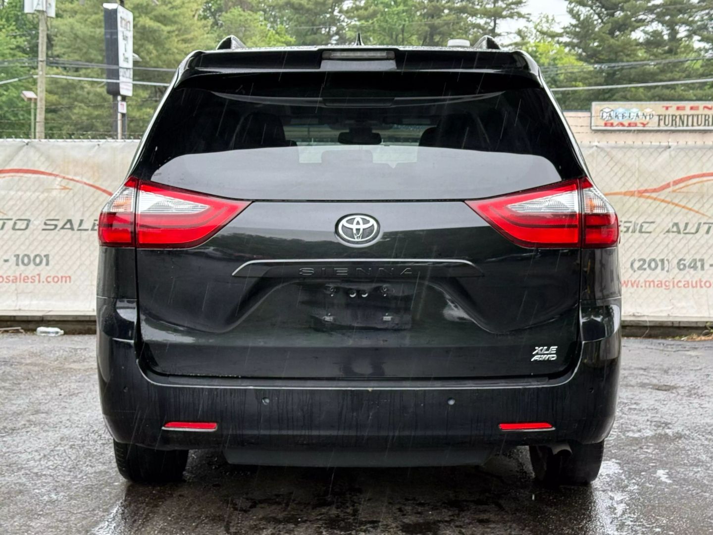 2020 Toyota Sienna - Image 10