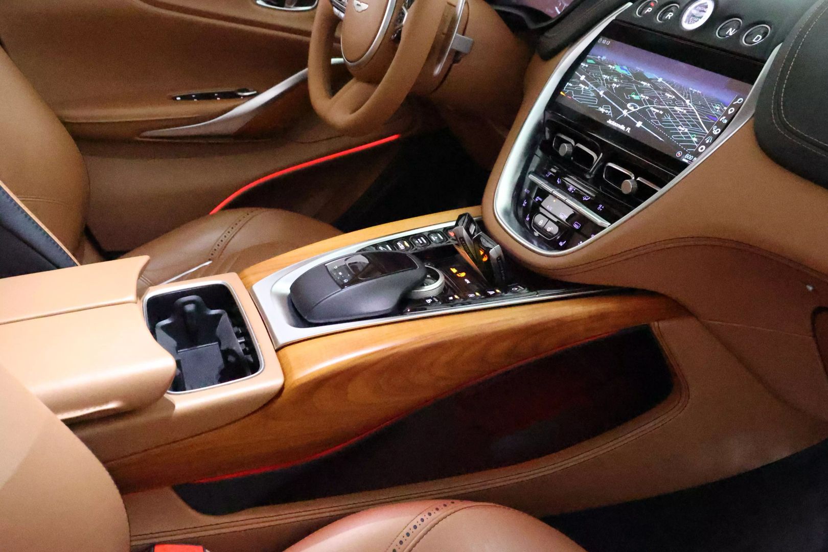 2021 Aston Martin Dbx - Image 109